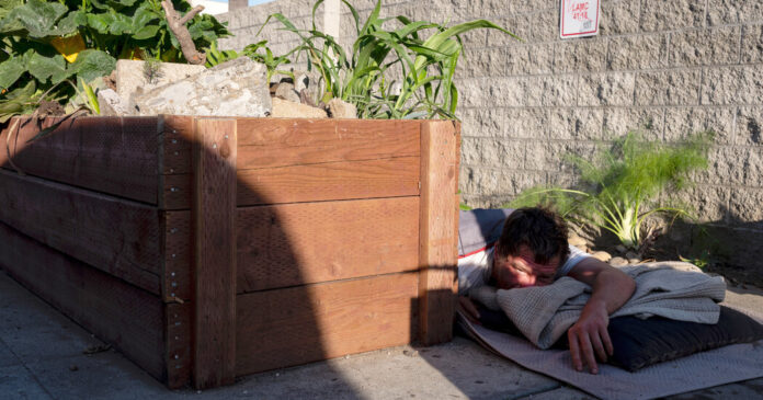 Los Angeles Goes to War With Itself Over Homelessness